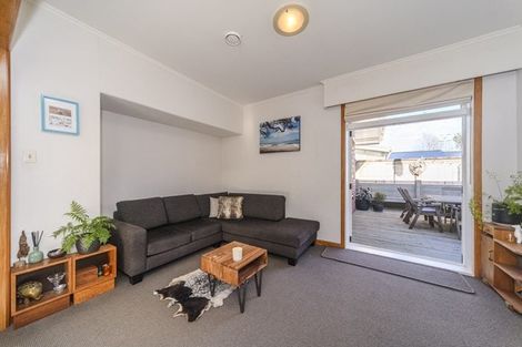 Photo of property in 6 Innes Place, Roslyn, Palmerston North, 4414