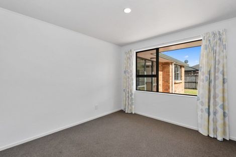 Photo of property in 9 Fernwater Place, Flagstaff, Hamilton, 3210