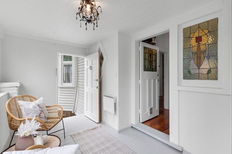 Photo of property in 36 Kingswood Street, Takaro, Palmerston North, 4412