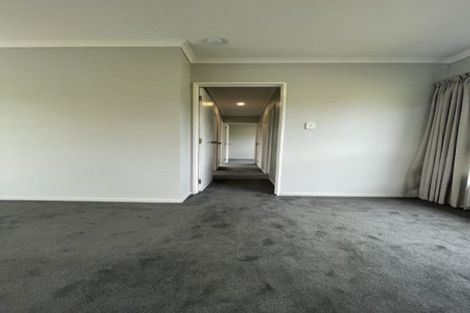 Photo of property in 226 Henderson Valley Road, Henderson, Auckland, 0612