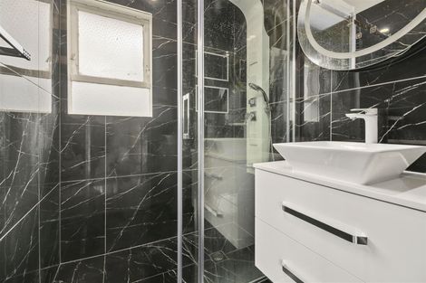 Photo of property in 16 Lyncroft Street, Mangere East, Auckland, 2024