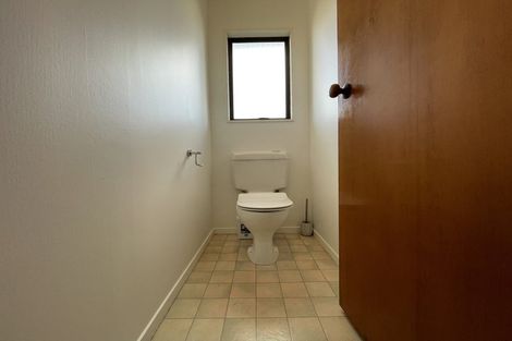 Photo of property in 94 Roberts Road, Te Atatu South, Auckland, 0610