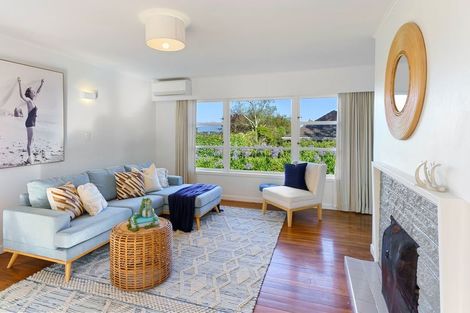 Photo of property in 58 Winara Avenue, Waikanae, 5036