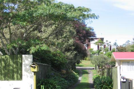 Photo of property in 5a Scotstoun Place, Glen Eden, Auckland, 0602