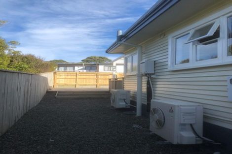 Photo of property in 54 Horokiwi Road West, Newlands, Wellington, 6037