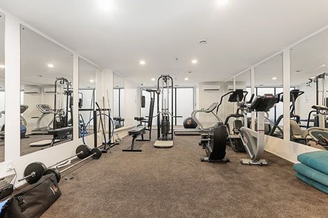 Photo of property in 3e/175 Hurstmere Road, Takapuna, Auckland, 0622