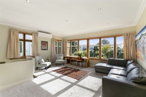 Photo of property in 100 Creswick Terrace, Northland, Wellington, 6012