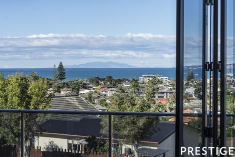 Photo of property in 3 Orewa Heights Crescent, Orewa, 0931