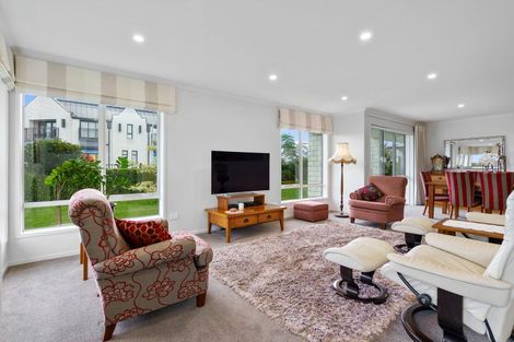 Photo of property in 44 Rose Leigh Drive, Cambridge, 3434