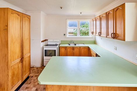 Photo of property in 24 Pearce Crescent, Taita, Lower Hutt, 5011