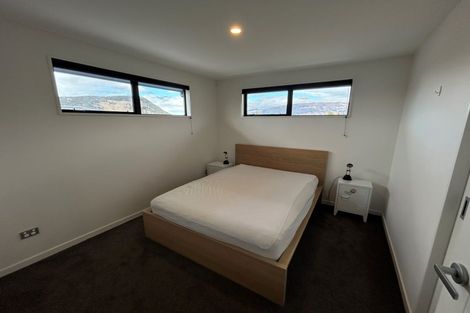 Photo of property in 6 Mataraki Place, Wanaka, 9305