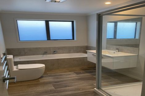 Photo of property in 14 Pioneer Crescent, Omokoroa, 3114