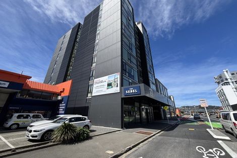 Photo of property in Proximity Apartment Hotel, 172 Thorndon Quay, Pipitea, Wellington, 6011