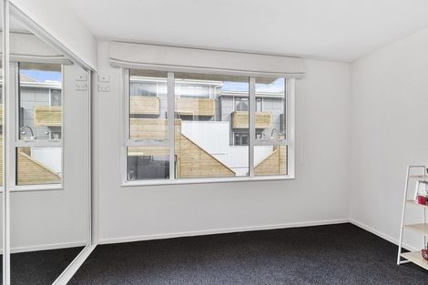 Photo of property in Pirie Street Townhouses, 19/35u Pirie Street, Mount Victoria, Wellington, 6011