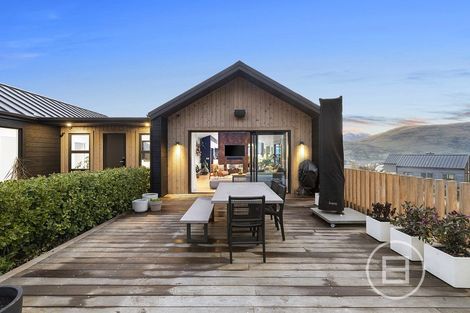 Photo of property in 3 Rabbiters Crescent, Jacks Point, Queenstown, 9371