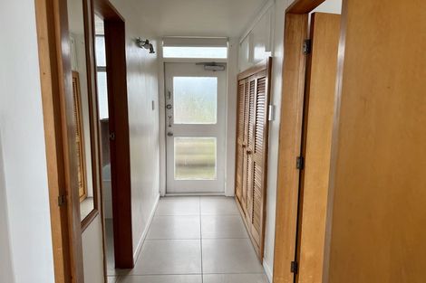 Photo of property in Beresford Apartments, 12/118u Russell Terrace, Berhampore, Wellington, 6023