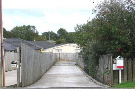 Photo of property in 23 Woodside Road, Massey, Auckland, 0614