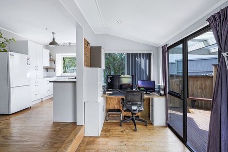 Photo of property in 64 Pelorus Street, Glenview, Hamilton, 3206