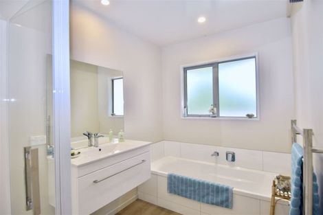 Photo of property in 89a Wairakei Road, Bryndwr, Christchurch, 8053