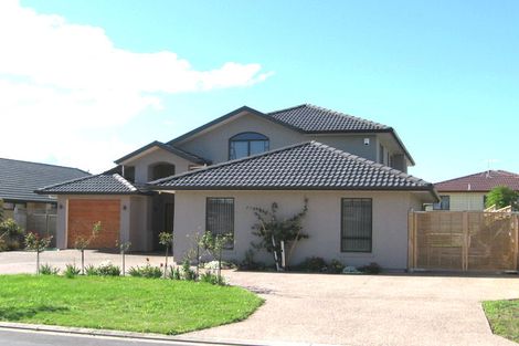 Photo of property in 14 Piriti Drive, Te Atatu Peninsula, Auckland, 0610