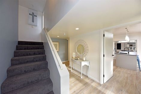 Photo of property in 18 Lombard Place, Avonhead, Christchurch, 8042