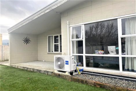 Photo of property in 571f2- Fergusson Drive, Trentham, Upper Hutt, 5018