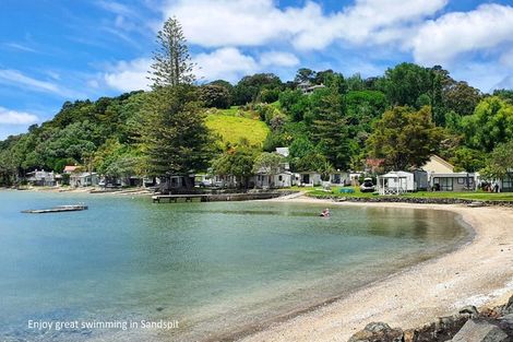 Photo of property in 1060 Sandspit Road, Sandspit, Warkworth, 0982