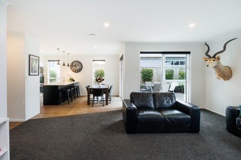 Photo of property in 46 Peppertree Glade, Kelvin Grove, Palmerston North, 4414