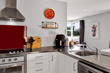 Photo of property in 6 Brookes Terrace, Waitara, 4320
