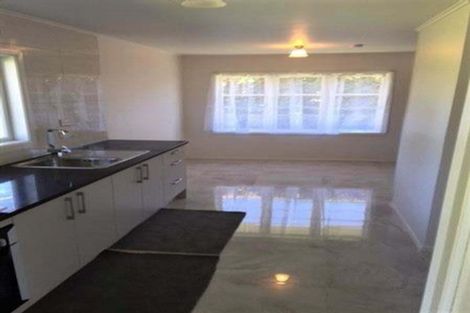 Photo of property in 11 Edwards Avenue, Henderson, Auckland, 0610