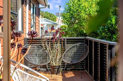 Photo of property in 10b Mersey Street, Island Bay, Wellington, 6023