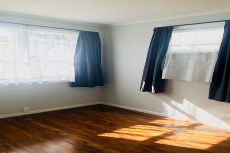 Photo of property in 23 Verbena Road, Birkdale, Auckland, 0626