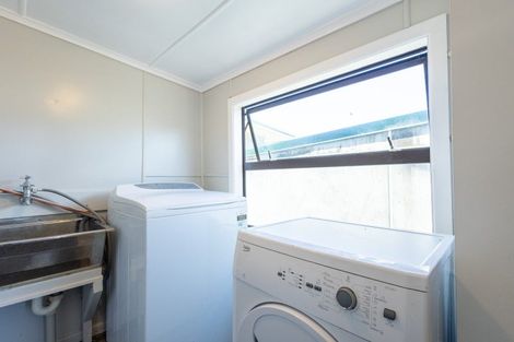 Photo of property in 6 Sea View Road, Baylys Beach, 0377