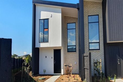 Photo of property in 21 Waikaha Street, Pokeno, 2472