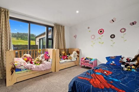 Photo of property in 49 Kirimoko Crescent, Wanaka, 9305