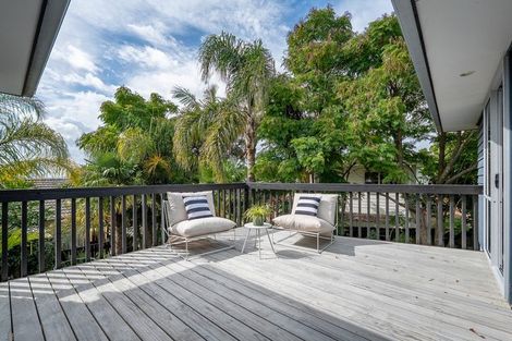 Photo of property in 36 Aldern Road, Massey, Auckland, 0614