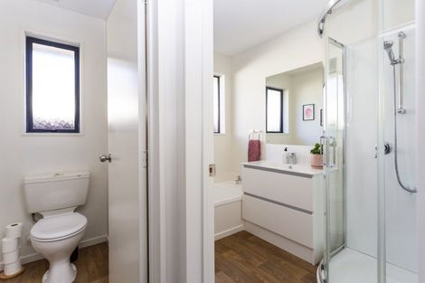 Photo of property in 52b Cutts Road, Russley, Christchurch, 8042