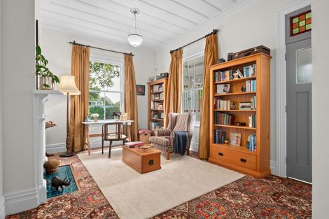 Photo of property in 33 Naylor Street, Hamilton East, Hamilton, 3216