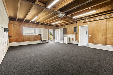 Photo of property in 9 Calvert Road, Moturoa, New Plymouth, 4310