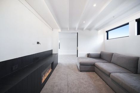 Photo of property in 36 Rewarewa Road, Te Atatu Peninsula, Auckland, 0610