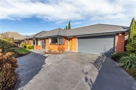 Photo of property in 5 Murfitt Place, Sockburn, Christchurch, 8042