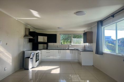 Photo of property in 139 Triangle Road, Massey, Auckland, 0614