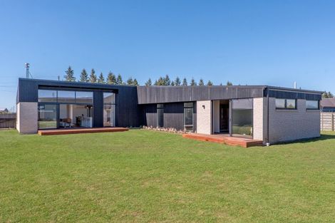 Photo of property in 1 Arrowsmith Drive, Methven, 7730
