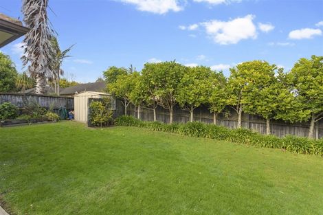Photo of property in 13 Gilford Place, East Tamaki Heights, Auckland, 2016