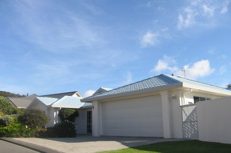 Photo of property in 5 Mariners Way, Whitby, Porirua, 5024