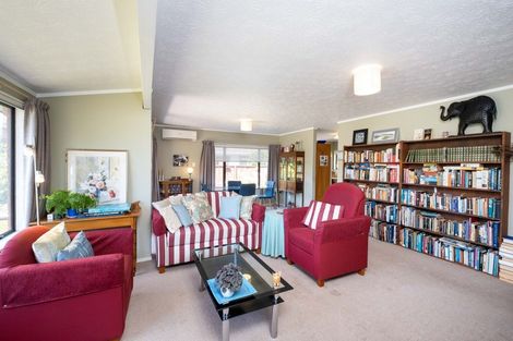 Photo of property in 2 Kotuku Place, Taradale, Napier, 4112
