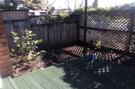 Photo of property in 3 Grande Vue Road, Papatoetoe, Auckland, 2025