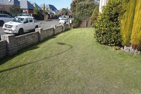 Photo of property in 1/35 Juniper Place, Burnside, Christchurch, 8053