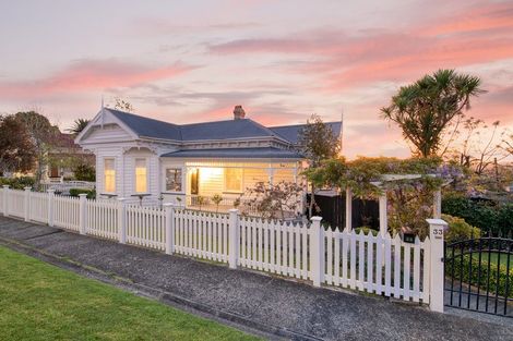 Photo of property in 33 Garfield Road, Helensville, 0800