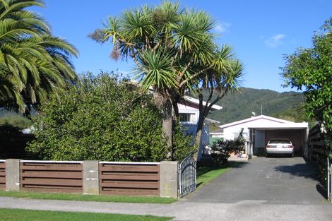 Photo of property in 7 Kerepehi Grove, Wainuiomata, Lower Hutt, 5014